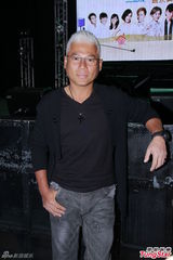 组图：张敬轩疑患流感隔离 巫启贤拒再收徒