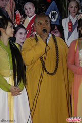 组图：《新济公》横店热拍 陈浩明陈紫函等现身