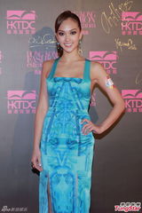 组图：霍震霆出言护郭晶晶 梁烈唯走秀只顾耍帅