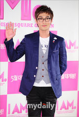 组图：韩国SM公司群星青春传记《I AM》发布会