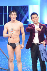 组图：张伦硕《星跳跃》亮相引尖叫 首跳晋级