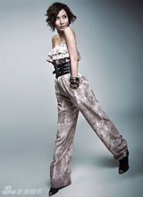 幻灯图集：阿朵登封面唱情歌 诠释秋冬时尚