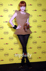 组图：金正恩权相佑(权相宇)等出席时尚品牌发布会