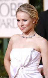 高清组图：克里斯汀-贝尔颈链配裹胸礼服光彩照人