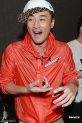 组图：梁乃鹏慰劳《回到三国》剧组 林峰马国明斗帅