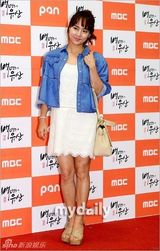 组图：金柳真等出席《百年的遗产》庆功宴