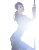 组图：38岁天心GQ薄衫秀丰乳 男人是拿来折磨的