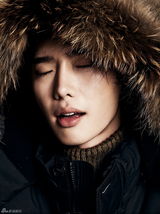 高清组图：李钟硕冬装写真 展帅气型男本色
