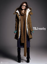 高清图：韩星WooRi冬装写真 尽展首尔时尚风情