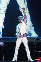 组图：贾斯汀-比伯香港开唱 劲舞自摸全场疯狂