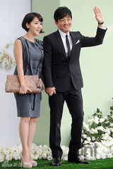 组图：李秉宪李珉廷完婚 宋承宪金汎(金范)等道贺