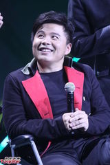 组图：水木年华新作重温经典 缪杰坐轮椅现身宣传