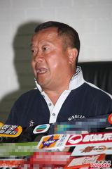 组图：曾志伟开发布会辞去演员协会会长一职