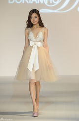 组图：叶熙祺时装秀场真空上阵演绎极致诱惑