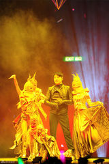 组图：刘德华高调捧场黎明个唱 苏永康友情献唱