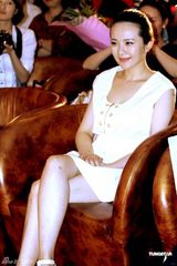 幻灯图：李艳冰正式进军歌坛 性感宝贝孟茜现身助阵