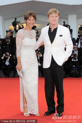 组图：罗伯特雷德福白衣潇洒 希亚-拉博夫黑装帅气