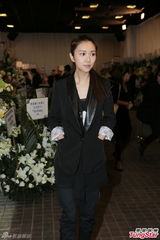 组图：女歌手陈僖仪丧礼 薛凯琪黄柏高哀伤送别