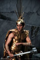 组图：《惊天战神》众神造型曝光前卫大胆