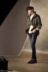 高清组图：元斌写真现场曝光 英俊外表无人能敌