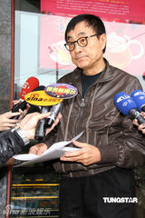 幻灯图：刘家昌个唱巡演在即遭限制居住 怒讨公道