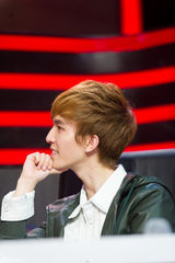 组图：《梦想秀》第二期周立波受感动再洒泪