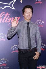 高清组图：宋承宪挑战全裸三级片 求教梁朝伟