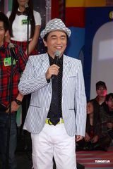 组图：侯佩岑吴宗宪黑白配 刘畊宏王婉霏不怕小三