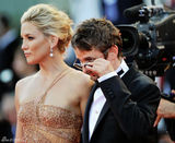 组图：凯特-哈德森性感亮相威尼斯电影节