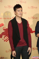 组图：《杨家将》赴台宣传 郑伊健低调谈婚事