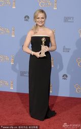 组图：艾米-波勒获喜剧类最佳系列剧女演员