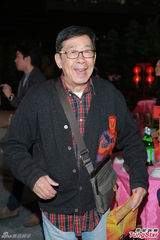 组图：张智霖拉票受欢迎 陈山聪豪门梦碎复出