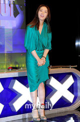 组图：韩星宋允儿导演张镇等任新选秀节目评委