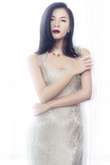 组图：刘涛杂志大片 魅惑红唇性感迷人