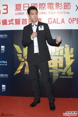 组图：张家辉拒再露肉演出 望多演文戏