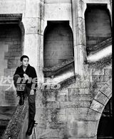 幻灯图集：王珞丹刘烨携手拍大片 感受古镇幸福时光