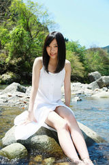 组图：AKB指原莉乃爆冷夺冠 盘点青春性感照