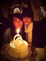 组图：窦靖童与闺蜜私照曝光 张智霖外甥女甜美