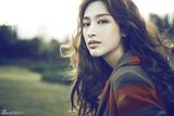 组图：张俪魅惑森女写真 逆光天堂冷艳神秘