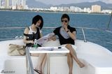 幻灯图：《无懈可击》游艇派对 戚薇田亮亲密互动