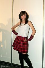 组图：英国90后萌妹贝琪-库尔135张美图集锦