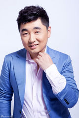 组图：周德华最新写真 乐活时尚展熟男魅力