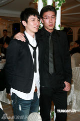 幻灯：周永恒赵颂茹摆婚宴 宁进卷入陈志云案受追访