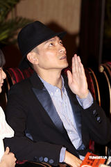 幻灯图集：《未来警察》首映 徐娇人小鬼大反问记者