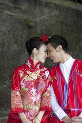 幻灯：Soler成员Dino杂志婚纱照