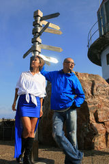 管虎梁静仙境之旅 好望角激情牵手玩跳跃