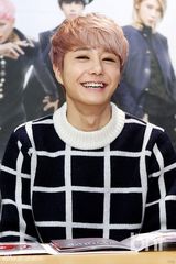 组图：男团M.pire举行第二张单曲签名会