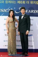 高清组图：JYJ俊秀等助阵韩音乐剧颁奖礼