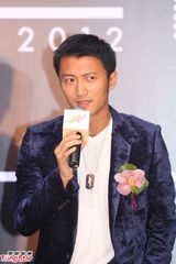 组图：谢霆锋否认介入王菲婚姻传闻