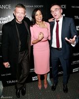 组图：《恍惚》首映 文森特黑衣帅气微笑迷人